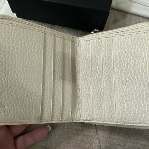 Authentic Gucci wallet - Picture 3 of 7